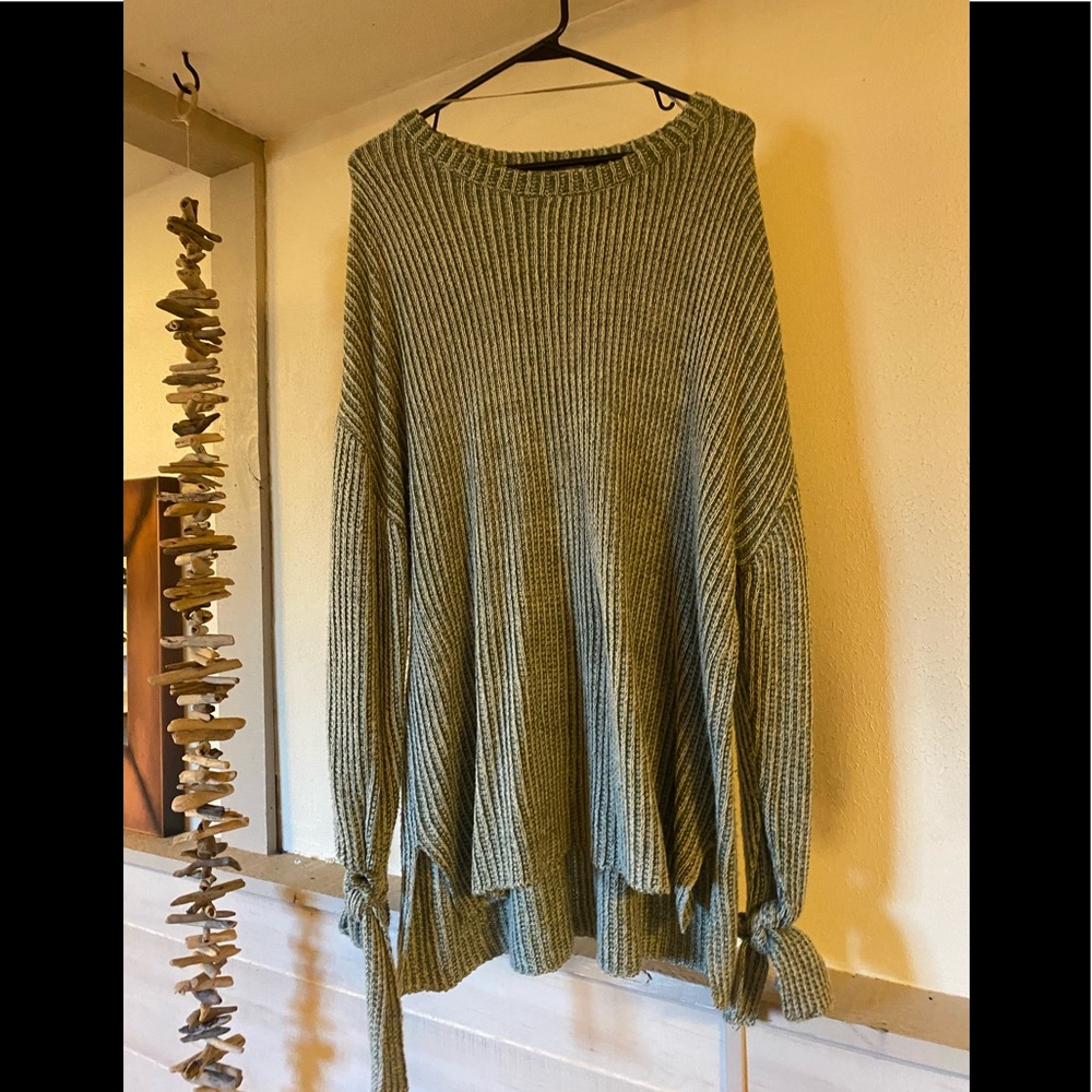Sweater - image 1